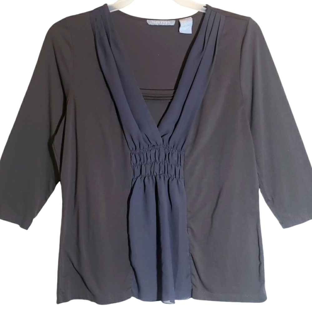 Tara Ryan women's XL gathered front v-neck polyester pullover top. 5091